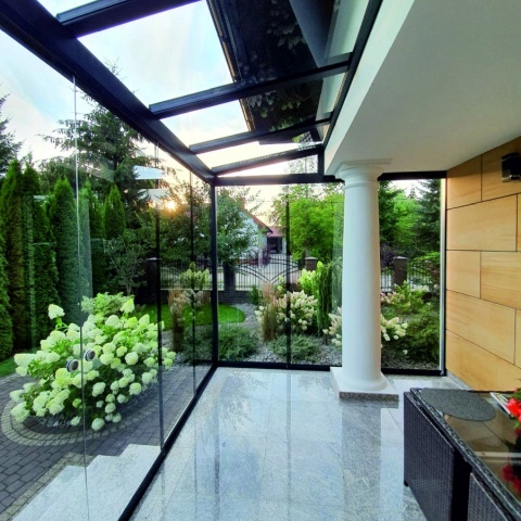 Безрамные каркасные системы для балконных ограждений, производитель Польша