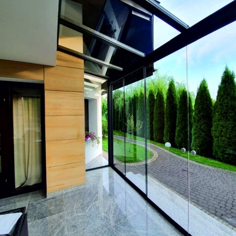 Безрамные каркасные системы для балконных ограждений, производитель Польша