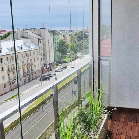 Безрамные каркасные системы для балконных ограждений, производитель Польша