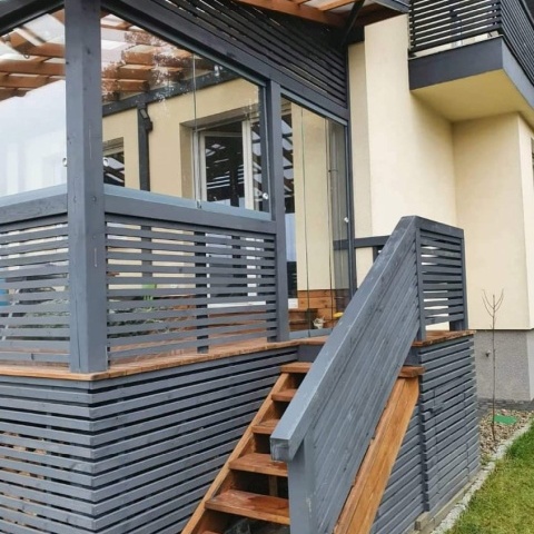 Безрамные каркасные системы для балконных ограждений, производитель Польша