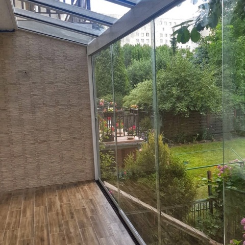 Безрамные каркасные системы для балконных ограждений, производитель Польша