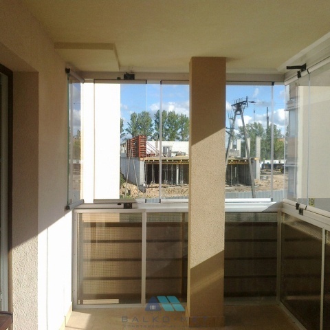 Безрамные каркасные системы для балконных ограждений, производитель Польша