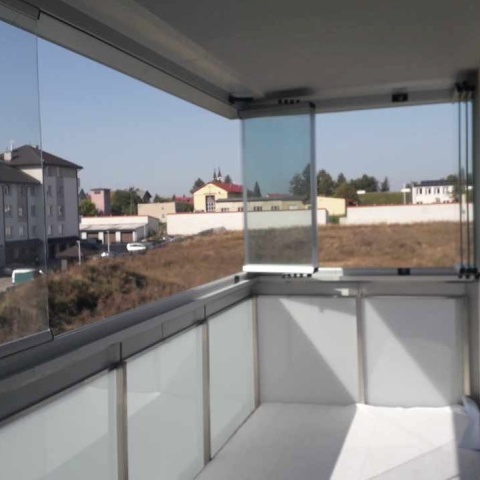 Безрамные каркасные системы для балконных ограждений, производитель Польша