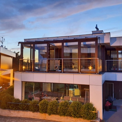 Безрамные каркасные системы для балконных ограждений, производитель Польша