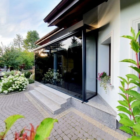 Безрамные каркасные системы для балконных ограждений, производитель Польша