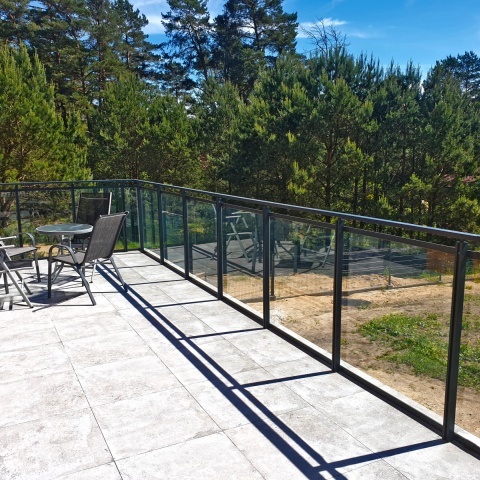 Безрамные каркасные системы для балконных ограждений, производитель Польша