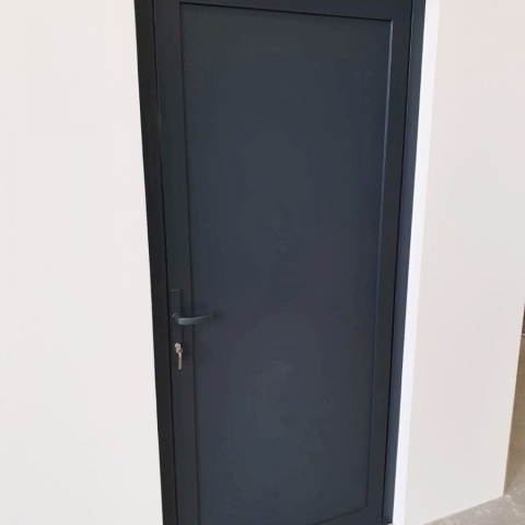 Безрамные каркасные системы для балконных ограждений, производитель Польша