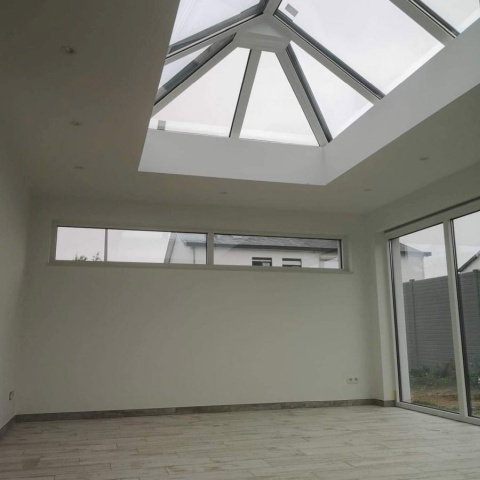 Безрамные каркасные системы для балконных ограждений, производитель Польша