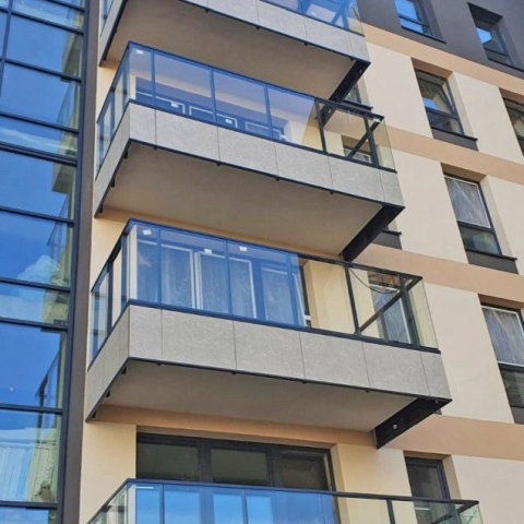 Безрамные каркасные системы для балконных ограждений, производитель Польша